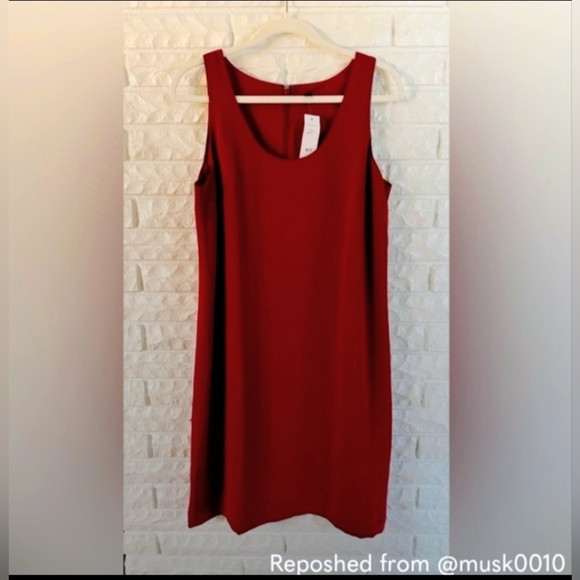 Ann Taylor Sleeveless Shift Dress - Picture 2 of 7